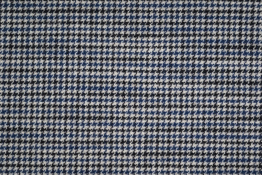 700133